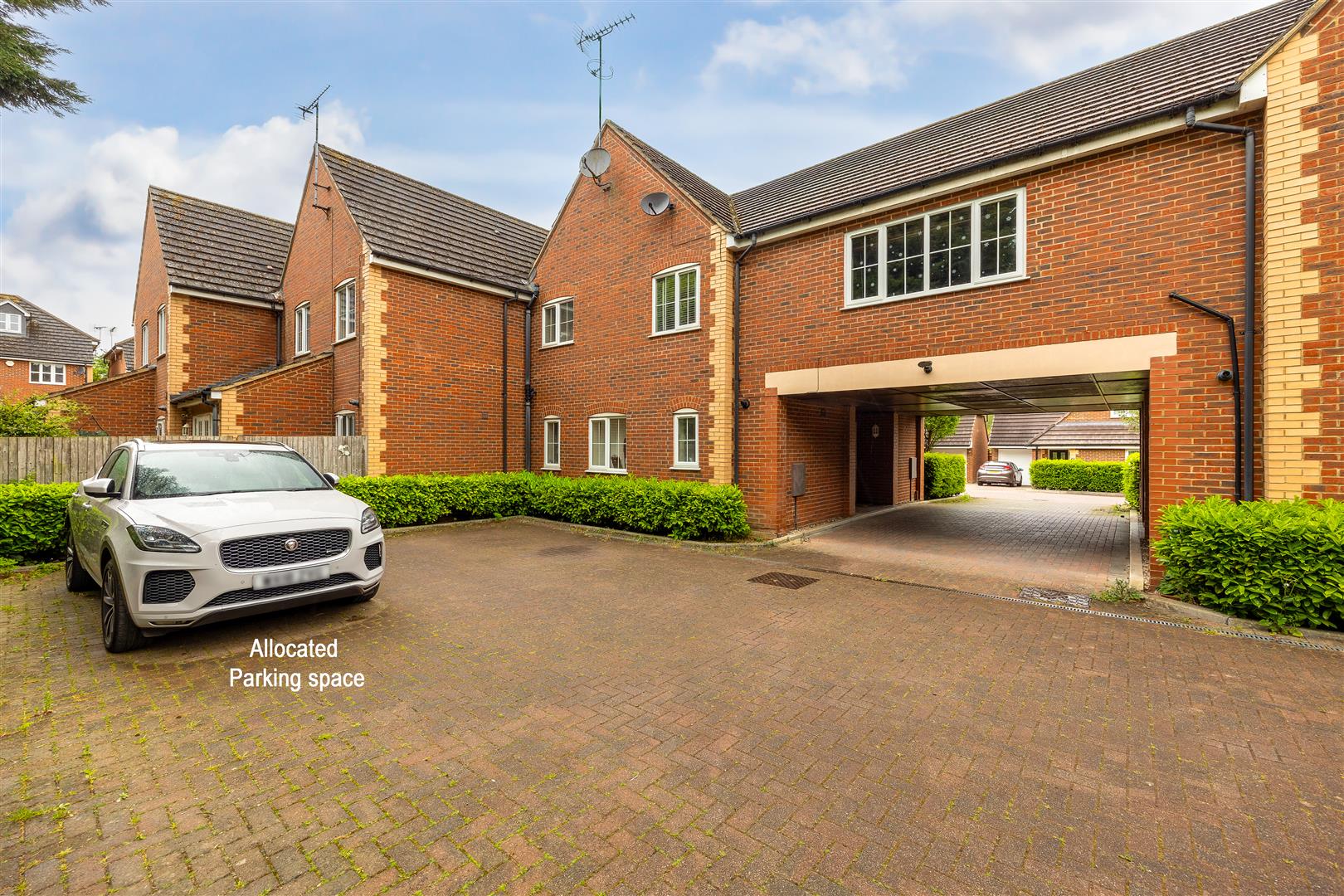 2 bed property in Walden Croft, Milton Keynes